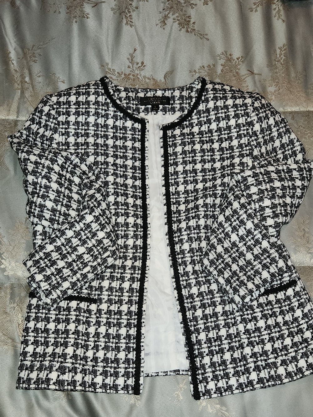 Tahari Black and White Tweed Open-Front Blazer